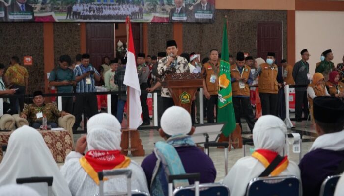 Hujan Deras Iringi Kedatangan Jamaah Haji Kloter 16