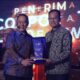 Raih Piala Indonesia Emas Corporate Culture Award dari ESQ, BI Apresiasi Kontribusi Ary Ginanjar