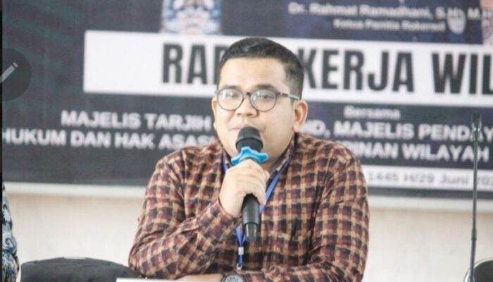 Parkir Berlangganan Di Tepi Jalan Umum Tidak Sah Dan Harus Dicabut
