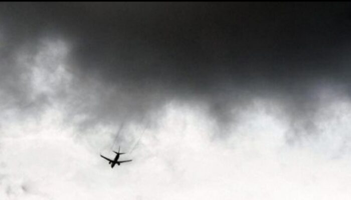 Saurya Airlines Jatuh, Pilot Selamat, 13 Penumpang Meninggal