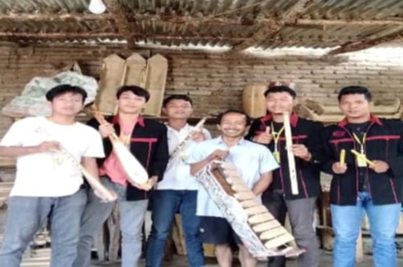 LPPM Universitas Quality PKM Berbasis Industri Kreatif Di Desa Purba Manalu