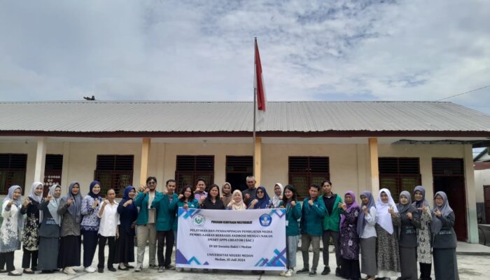 Dosen Unimed Edukasi Guru SD Swasra Bakti 1 Membuat Media Pembelajaran Berbasis Android Menggunakan Smart Apps Creator