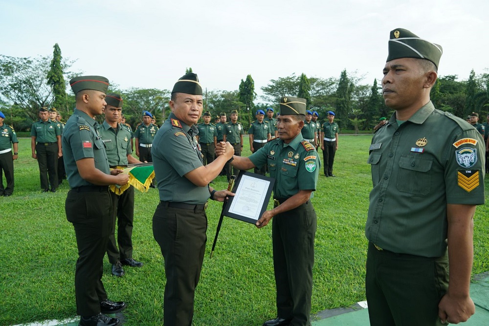 Amankan Terduga Pelaku Narkoba, Danrem 012/TU Beri Penghargaan Anggota Kodim 0110/Abdya Amankan Terduga Pelaku Narkoba, Danrem 012/TU Beri Penghargaan Anggota Kodim 0110/Abdya