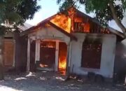 Dua Rumah Ludes Terbakar