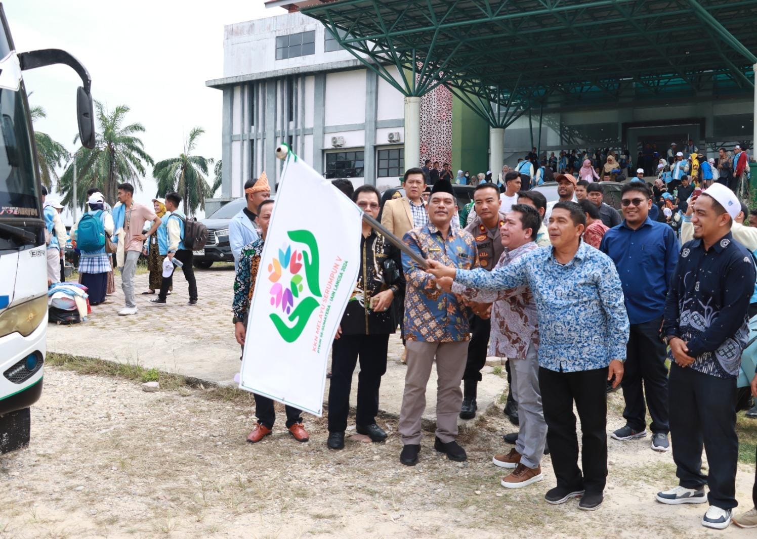 Rektor IAIN Langsa Lepas 750 Peserta KKN Melayu Serumpun V Se-Sumatera Rektor IAIN Langsa Lepas 750 Peserta KKN Melayu Serumpun V Se-Sumatera