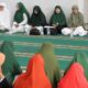Wali Kota Pematangsiantar Susanti Dewayani (dua kanan depan) menghadiri Zikir dan Tabligh Akbar dalam memperingati Tahun Baru Islam 1446 H bersama MTS Kec. Siantar Timur di Masjid Ass’idah, Kel. Tomuan, Minggu (28/7).(Waspada-Ist).