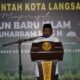 Sekdakot Langsa, Ir Said Mahdum Majid saat memberikan sambutannya pada peringatan Tahun Baru Islam 1 Muharram 1446 H, di Masjid Agung Darul Falah Kota Langsa, Minggu (7/7) malam. Waspada/Rapian.