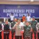 KAPOLDASU didampingi Pangdam I/BB merilis pengungkapan eksekutor pembakaran di Karo. Waspada/Micky Maliki.