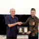 Kakanwil DJP Aceh melakukan kunjungan silaturrahmi dengan Wali Nanggroe Aceh, Selasa (09/07/24). Waspada/Ist