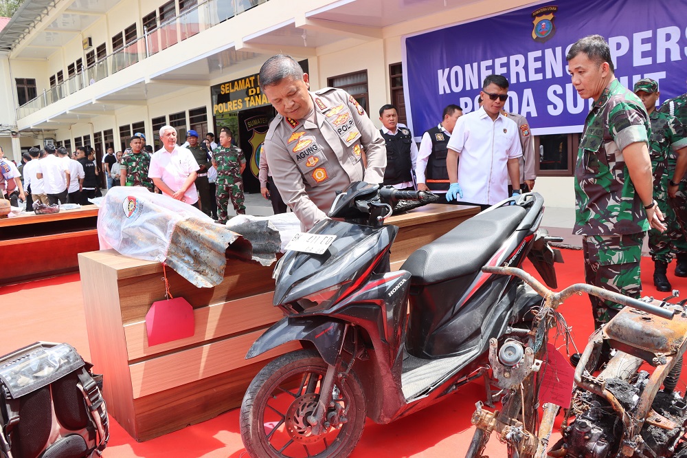 Kapoldasu: 2 Eksekutor Pembakaran Di Karo Diamankan, Aktor Dan Motif Masih Penyelidikan Kapoldasu: 2 Eksekutor Pembakaran Di Karo Diamankan, Aktor Dan Motif Masih Penyelidikan