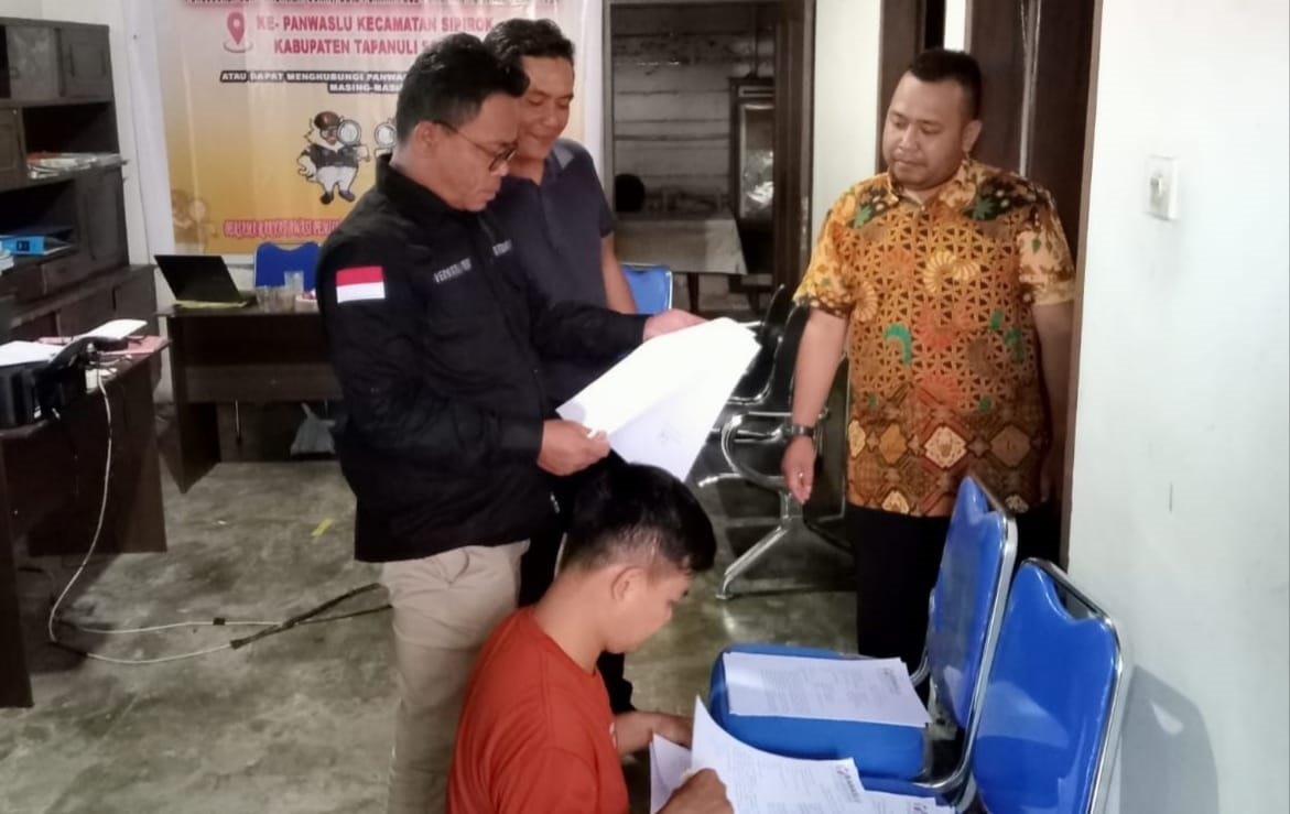 Bawaslu Tapsel Gelar Rakor, Panwascam Laporkan Temuan Dan Hasil Pengawasan Coklit Bawaslu Tapsel Gelar Rakor, Panwascam Laporkan Temuan Dan Hasil Pengawasan Coklit