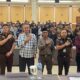 PARA peserta Bimtek dan pihak Kejari Karo diabadikan saat berada di Aula Hotel Sibayak Internasional Berastagi. Waspada/Micky Maliki.