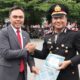 Kapolsek Lawe Alas terbaik saat berfoto bersama Ketua Pengadilan Negeri Agara. Waspada/Seh Muhammad Amin