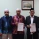 Delegasi dari IAIN Langsa melakukan foto bersama dengan pimpinan USM usai menandatangani MoU. (Waspada/ist)