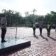 Wakapolres Aceh Besar Kompol Rustam Nawawi S.I.K saat memimpin Apel Gelar Pasukan Operasi Patuh Seulawah 2024, di Lapangan Apel Polres Aceh Besar pada Senin (15/7). (Waspada/Ist)