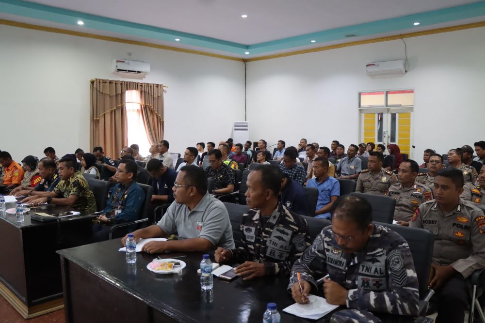 Polres Tapteng saat Rakor Lintas Sektoral dalam rangka evaluasi penyelenggaraan keamanan dibidang pelayaran di wilayah kabupaten setempat di Aula Parama Satwika Polres Tapteng, Jumat (5/7). Waspada/ist