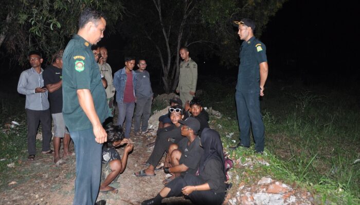 Satpol PP-WH Aceh Besar Tertibkan Gerombolan Anak Punk Dari Palembang