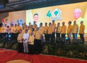 Ketua DPD Partai Golkar Sumut Musa Rajekshah, bersama Wali Kota Medan Boby Nasution (Bacalon Gubsu), dan Bupati Asahan Surya (Bacalon Wagub), foto bersama saat Bimbingan Teknis Anggota DPRD dan Calon Anggota DPRD Terpilih Fraksi Golkar se-Sumut, di Medan. Waspada/Ist