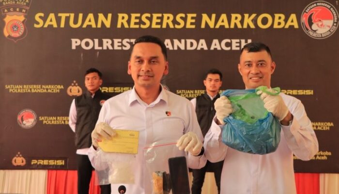Polisi Ringkus Pengirim Paket Asam Sunti Isi 100 Gr Sabu Di Bandara SIM