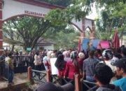 Pendemo Ancam Gunakan Hukum Rimba Jika Sengketa Lahan PT CA Tidak Tuntas