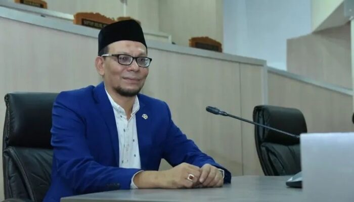 Dewan Minta Pemko Rapikan Kabel Di Jalan Protokol