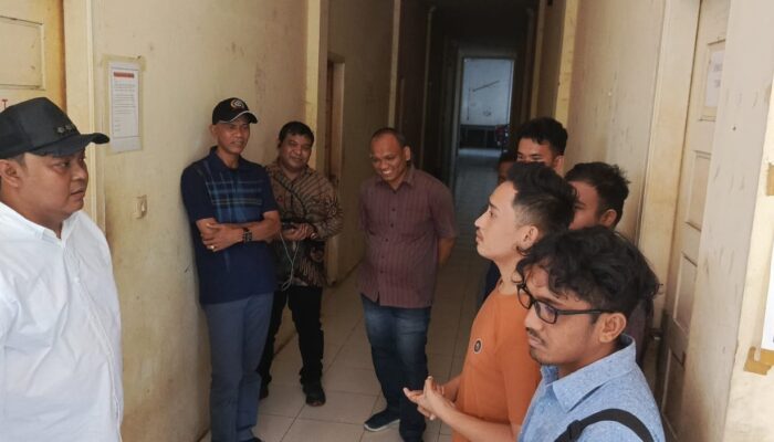 Hari Pertama Bertugas, Pj Bupati Simeulue Dengar Keluhan Mahasiswa