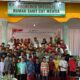 Direktur PT CMN Langsa, Ernawati bersama tenaga medis dan manajemen foto bersama saat pelaksanaan sunat massal di RSCM, Senin (1/7). Waspada/dede