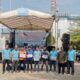 SEJUMLAH pegawai menerima reward dalam momen peringati Hari Lingkungan Hidup Sedunia. Waspada/Ist
