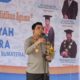 Kapolres Batubara AKBP Taufiq Hidayat Thayeb dalam acara pelepasan 98 mahasiswa STIT Batubara yang akan mengikuti Pema dan KKN.(Waspada/ist)