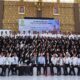 Wakil Pimpinan Perguruan YPI BM Muda Nurul Ilmi Padangsidimpuan Syahlan Ginting, SE, MAIMM foto bersama dengan peserta Work Meeting And Teacher Training, Senin (1/7).Waspada/ist,