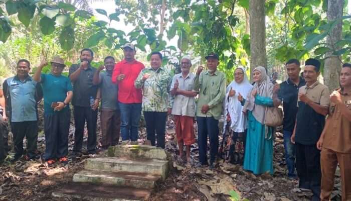 Wakil Ketua DPRA TRK Tinjau Bekas Raja-raja Di Darul Makmur