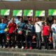 Wali Kota Gunungsitoli Sowa'a Laoli, SE, M.Si (tengah) foto bersama dengan atlet yang telah menerima kartu BPJS Ketenagakerjaan pada pembukaan turnamen Wali Kota Gunungsitoli Cup 2024 di Alun-alun Kota Gunungsitoli, 12 Juli 2024.Waspada/ist.