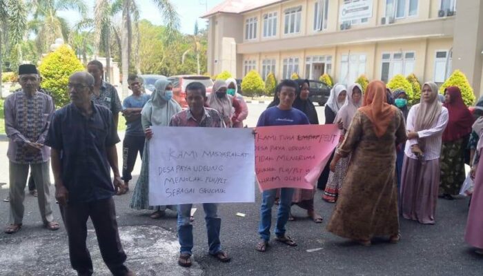 Masyarakat Paya Udeun Tolak Plt Kades