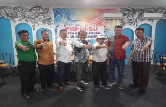 PERWAKILAN komponen masyarakat yang turut dalam diskusi dengan tajuk Masyarakat Sumut Bersuara Mencari Cagubsu Yang Berani. Waspada/Ist