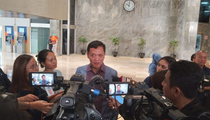 DPR Apresiasi AJK IV Dan Pameran Foto XIII KWP 2024