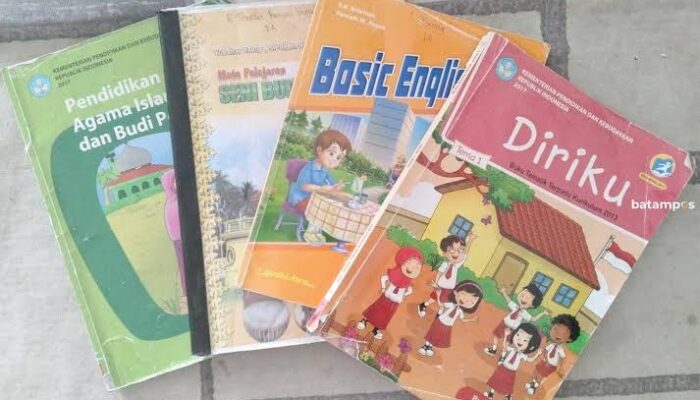 Pembelian Buku Kewenangan Kepala SMAN/SMKN