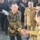 MENDAGRI Tito Karnavian, didampingi Pj. Gubsu Agus Fatoni, saat memasuki tempat pelaksanaan Rakor Kesiapan Pilkada Serentak 2024 untuk wilayah Sumatera Waspada/Ist