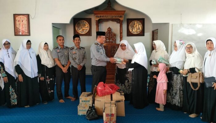 Majelis Taklim Raudhatul Jannah Kunjungi LPKA Kelas I Anak Tj Gusta