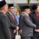 H Rahudman Harahap (dua kanan) tampak berbincang dengan Walikota Medan Bobby Nasution, yang hadir pada puncak peringatan HUT Ke-434 Kota Medan, Senin (1/7). Waspada/Ist