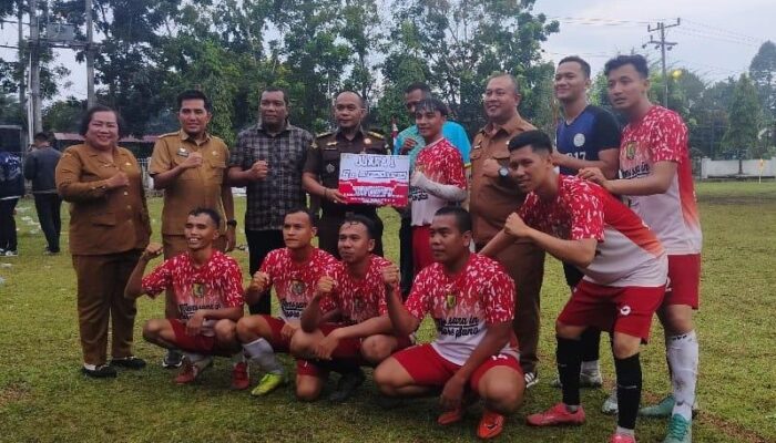 Disdik Juara Turnamen Mini Soccer Sergai