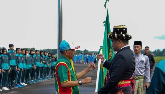 Wali Kota Lepas Atlet Medan Ke PON