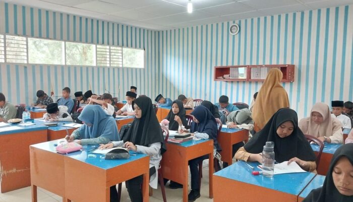 Santri Baru Darul Mursyid TA 2024/2025 Ikuti Tes Psikologi Minat Dan Bakat