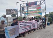 Puluhan Jamaah BKM Ar Rahman Demo Desak Bongkar Taman Ilegal Yuu At Contempo