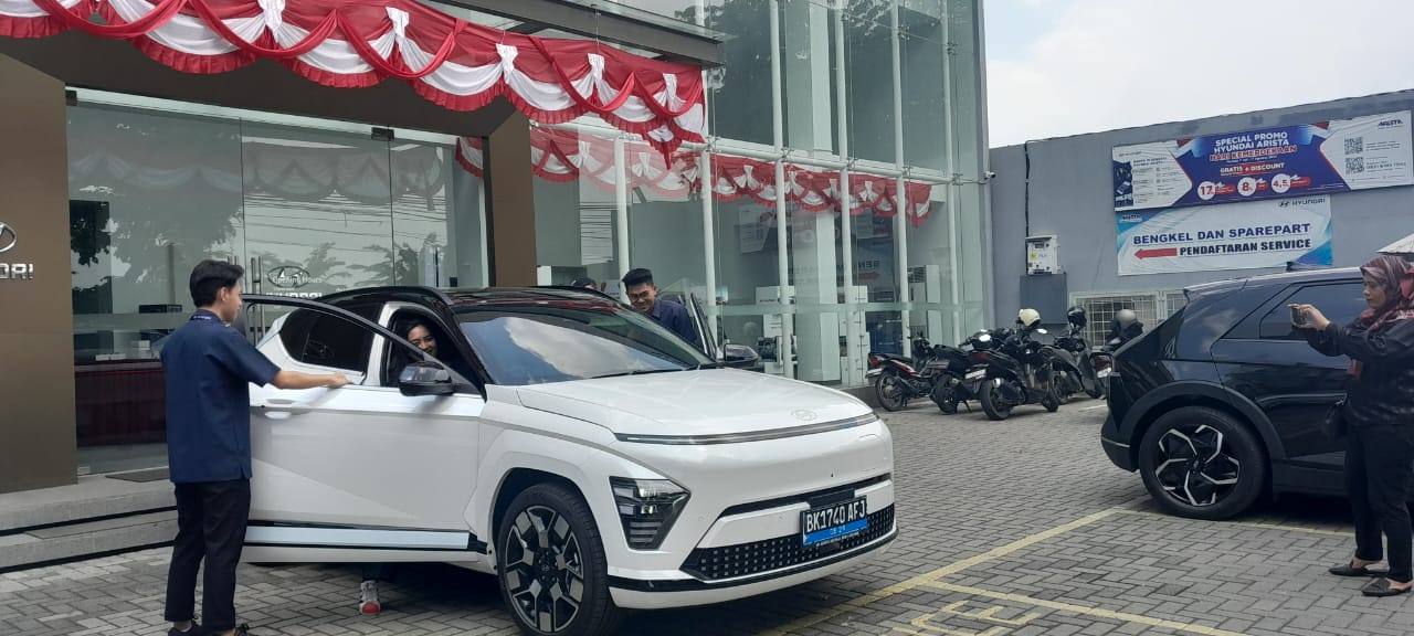 Hyundai Launching Tambahan Mobil Elektrik Terbaru 2024, Kona EV