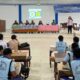 Manager PLN ULP Porsea, Martha Retniati menyampaikan berbagai keunggulan memasak menggunakan kompor induksi kepada puluhan siswa SMK YP Parulian Tobasa, Jumat (2/8).
