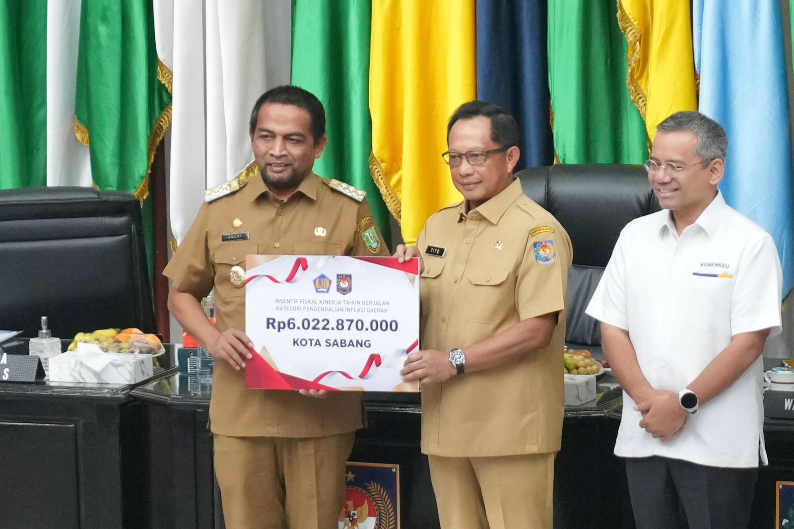Pemko Sabang Dan Nagan Raya Terima Penghargaan Insentif Fiskal Dari Mendagri
