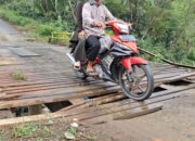 Warga Mengeluh Jembatan Jagong-Gegarang Dibiarkan Rusak Parah