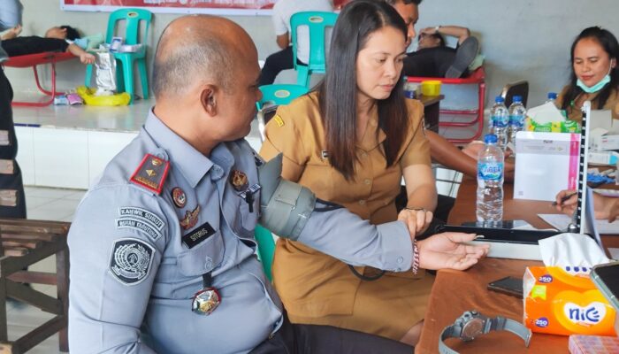 Petugas Rutan Tarutung Gelar Donor Darah dan Pemeriksaan Kesehatan