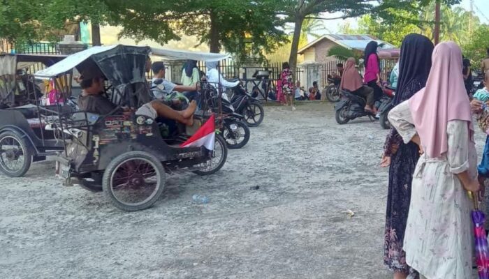 Puluhan Warga Datangi Gedung SBBK Kotapinang