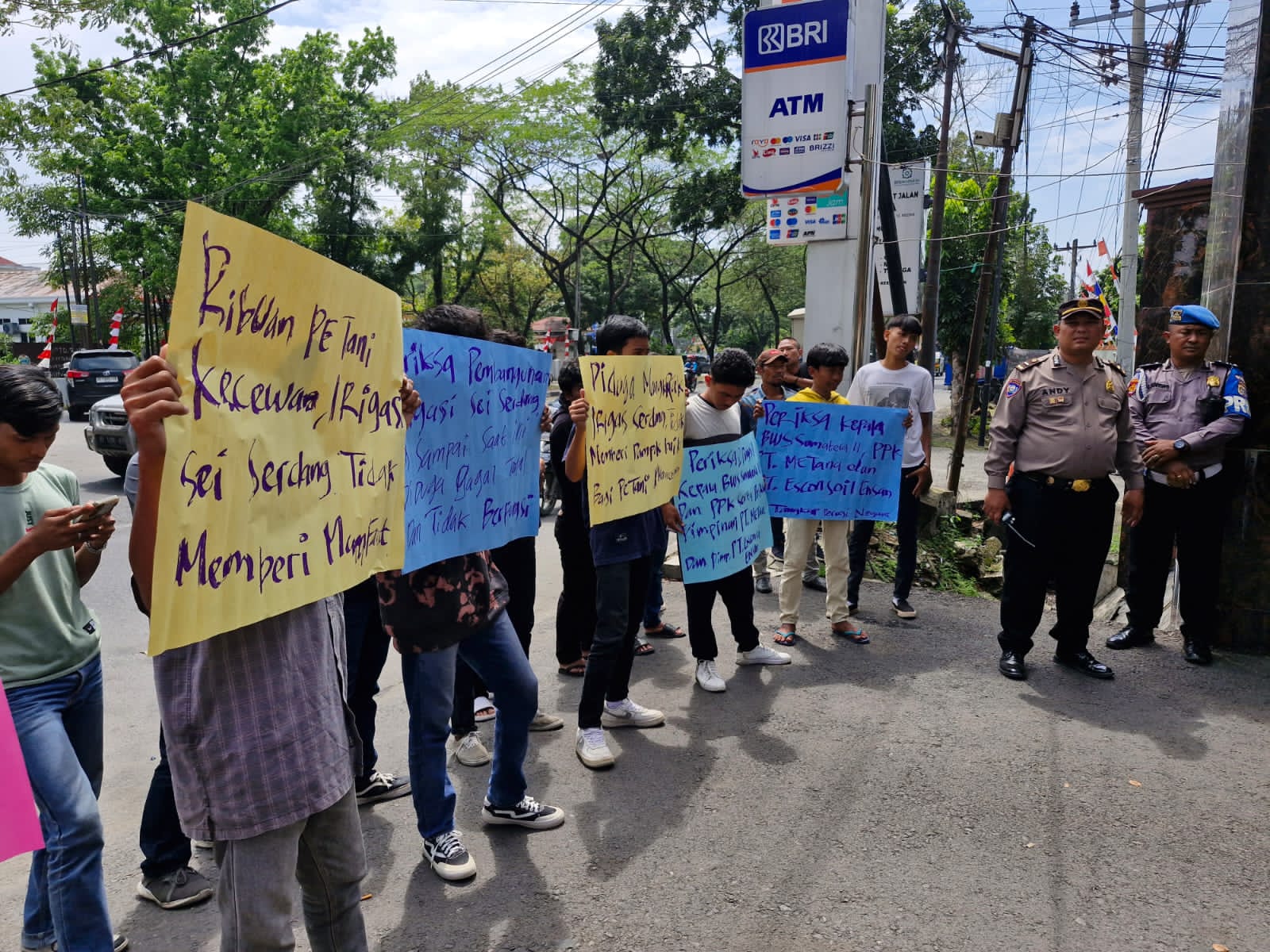 Puluhan Massa Geruduk BWS Sumatera II Dan Kejatisu, Persoalkan Bendungan Sei Serdang